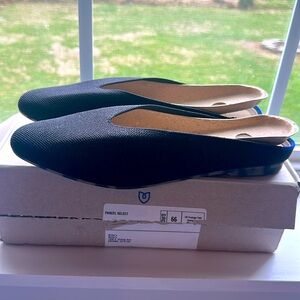 NEW women’s ROTHY’s The Almond Demi size 9